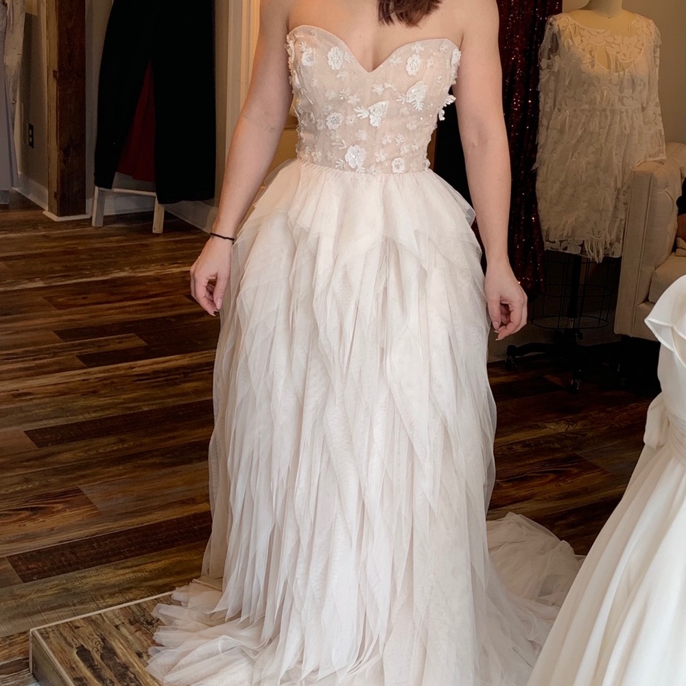 Lazaro 3654 Wedding Dress size 2